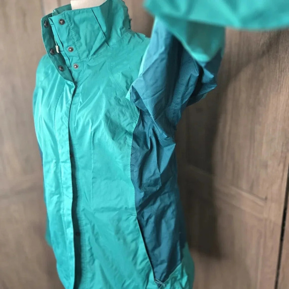 Women green raincoat windbreaker jacket - Picture 6 of 14